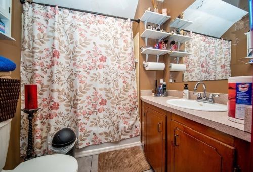 328 Broadway, Fall River MA 02724-2903 exterior