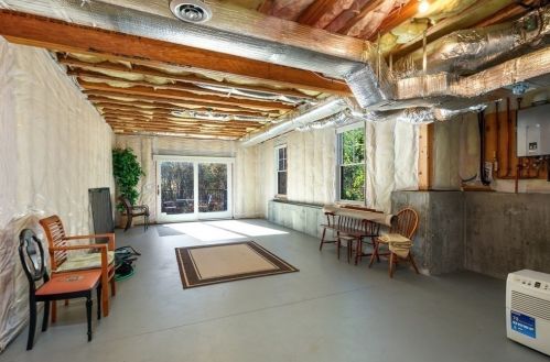 28 Raynor Dr, Hingham MA 02043-4882 exterior