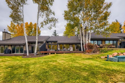2539 Fairway Vlg Dr, Park City UT 84060-7023 exterior