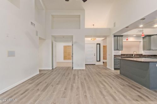 21 Beryl Ave, Phoenix AZ  85021-2480 exterior