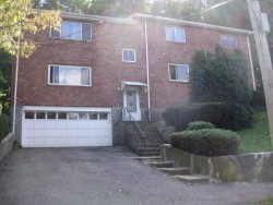 220 Austin St, Newton, MA 02465-2501