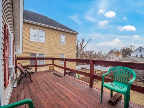 122 Clark St, New Bedford MA 02740-7023 exterior