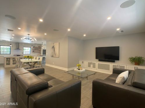 2423 Beryl Ave, Phoenix AZ 85021-2480 exterior