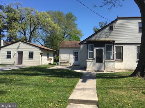 248 Essex Ave, West Deptford, NJ 08086-1908