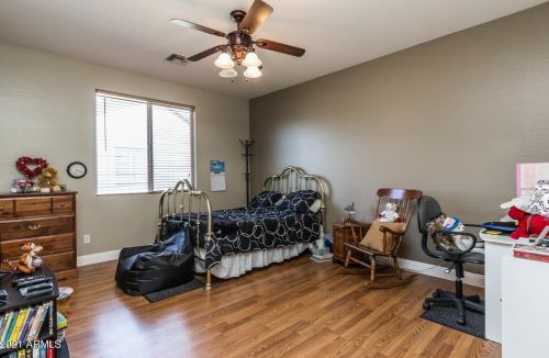 25303 51 Dr, Phoenix AZ 85031-3902 exterior