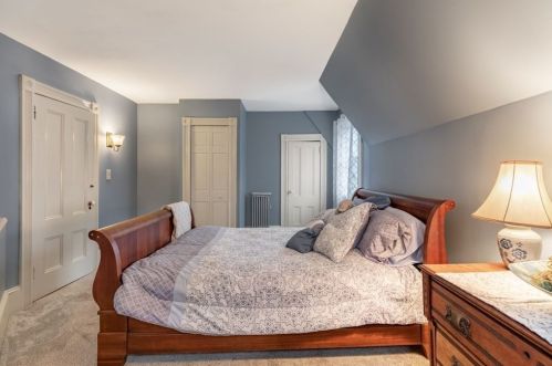 28 Franklin St, Whitman MA 02382-2529 exterior