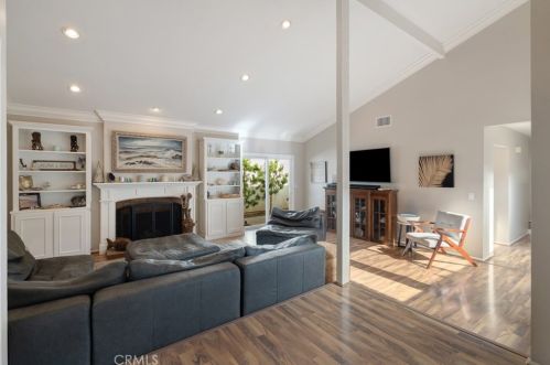 24 Whistling Swan, Irvine CA 92604-4527 exterior