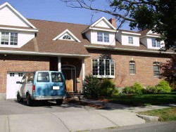 95 Albemarle Rd, Newton, MA 02460-1136