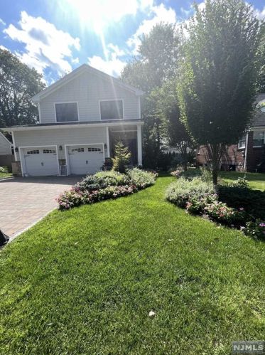 70 Park Ave, Cresskill NJ  07626-1519 exterior