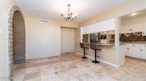 2136 Bethany Home Rd, Phoenix AZ 85015-1938 exterior