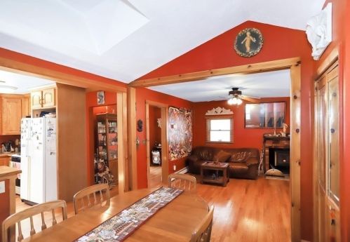 92 Burroughs Rd, North Reading MA 01864-1203 exterior