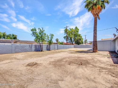 5526 Clarendon Ave, Phoenix AZ 85033-4118 exterior