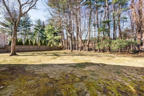 60 Gary Rd, Needham MA 02494-2417 exterior