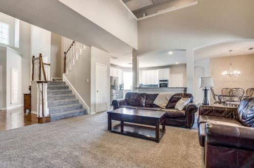 2709 Oakland Hl Dr, Plano TX 75025-6448 exterior