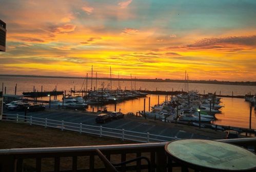 700 Shore Dr, Fall River MA  02721-1059 exterior