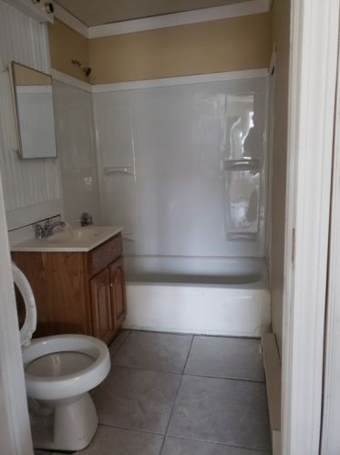 418 Riv St, Winchendon MA 01475-1085 exterior