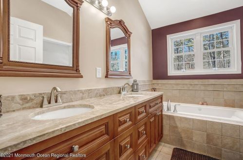 438 Freehold Rd, Jackson Twp NJ 08527-4631 exterior