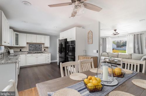 326 Route 156, Trenton NJ 08620-1729 exterior