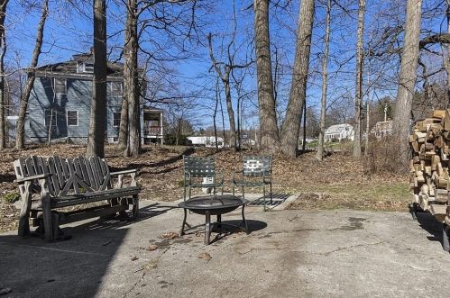 14 Meadow Ln, Worcester MA  01602-1604 exterior