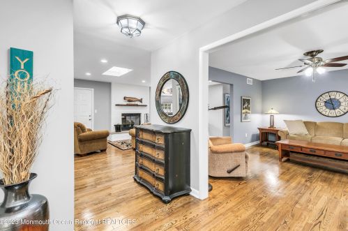 1120 Sycamore Ave, Tinton Falls NJ 07724-3237 exterior