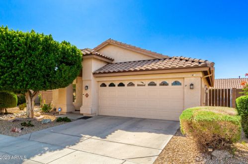 2029 Angela Dr, Phoenix AZ 85032-2351 exterior