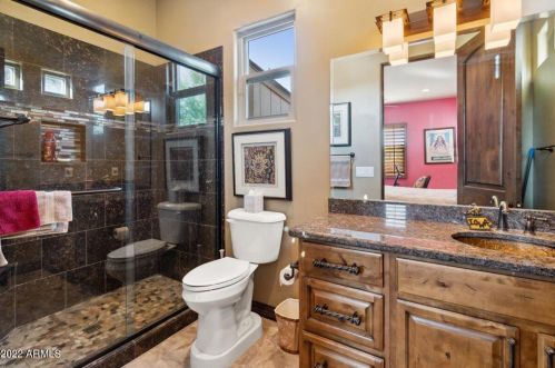 33807 4 Dr, Phoenix AZ 85045-0464 exterior