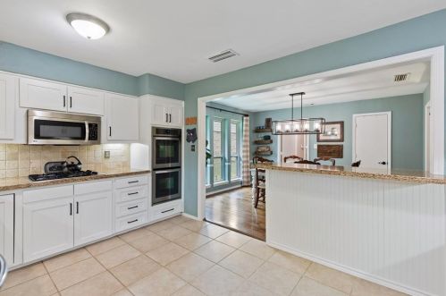 441 Country Vw Ln, Garland TX 75043-5612 exterior