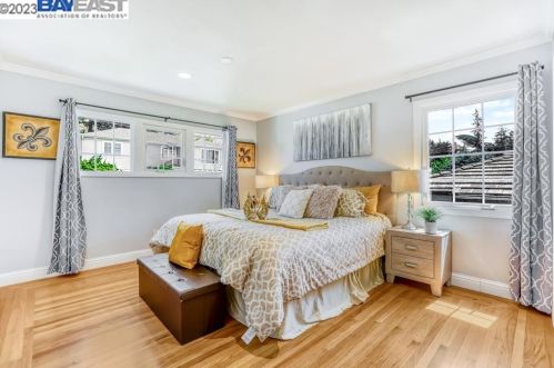 1225 Sandelin Ave, San Leandro CA  94577-3956 exterior