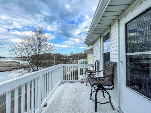 188 Furnace Brk Pkwy, Quincy MA 02169-2274 exterior