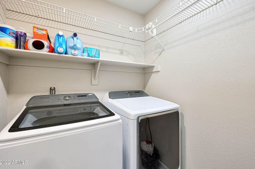 19429 35 Pl, Phoenix AZ 85028-3938 exterior