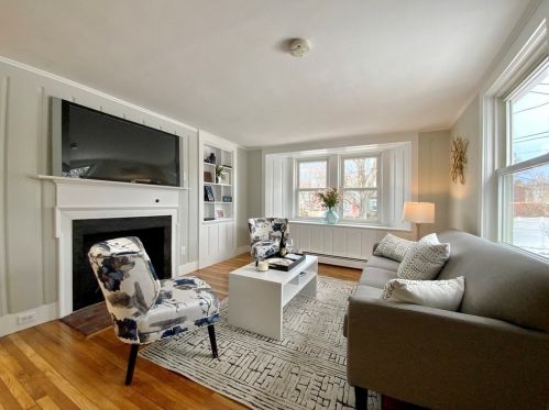 48 Silk St, Arlington MA 02474-3837 exterior