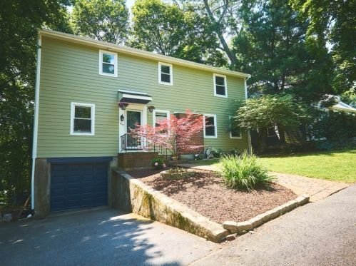 84 Roundwood Rd, Newton, MA 02464-1217