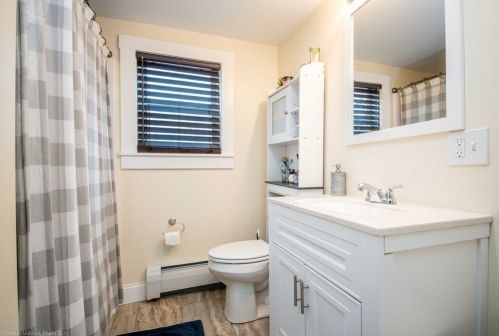 41 Worcester St, New Bedford MA 02745-1007 exterior