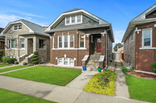 2541 Kenilworth Ave, Forest View, IL 60402-2548