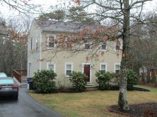 27 Chart Well Dr, Bourne, MA 02532-2352