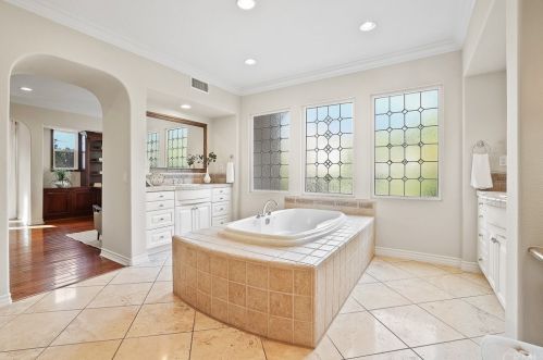 17 Buellton, Irvine CA 92602-2032 exterior