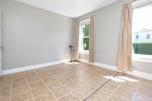 19 Jefferson St, Montgomery MA 01085-2821 exterior