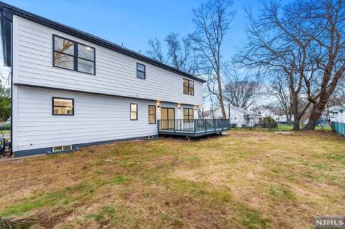 628 Knickerbocker Rd, Cresskill NJ  07626-1023 exterior