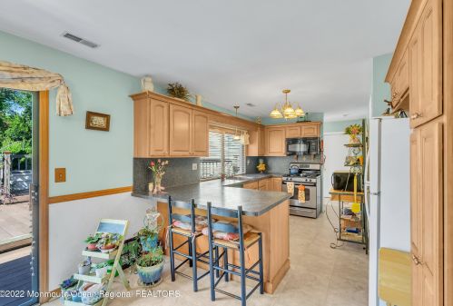 2 Neal St, Jackson Twp NJ exterior