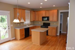 129 Naperville Dr, Cary NC  27519-8394 exterior