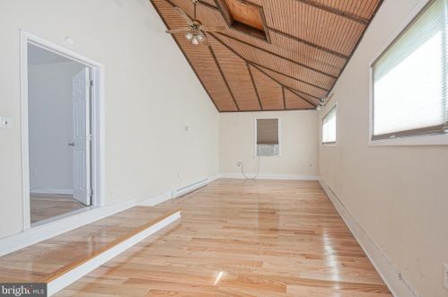 409 Mantua Ave, West Deptford NJ 08066-1277 exterior