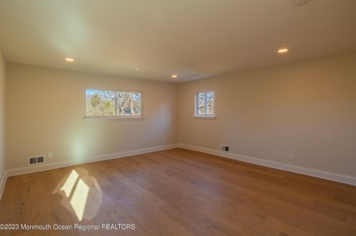 225 Silverside Ave, Little Silver NJ  07739-1752 exterior