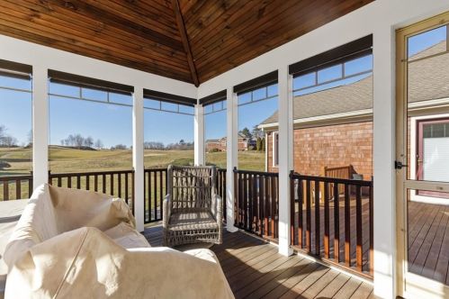 16 Black Rock Dr, Hingham MA 02043-4892 exterior