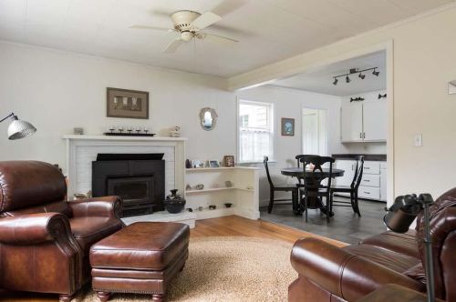 28 Hall St, Plymouth MA 02360-4122 exterior