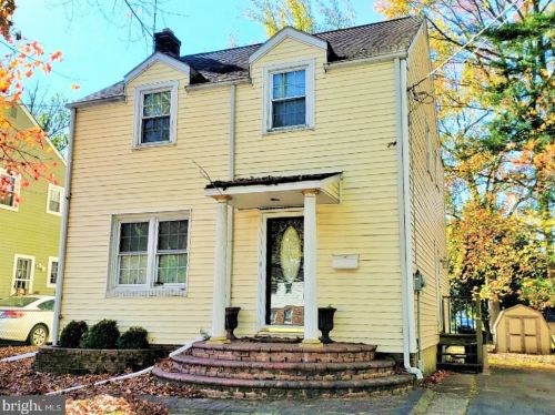 477 Barber Ave, West Deptford NJ 08096-2833 exterior