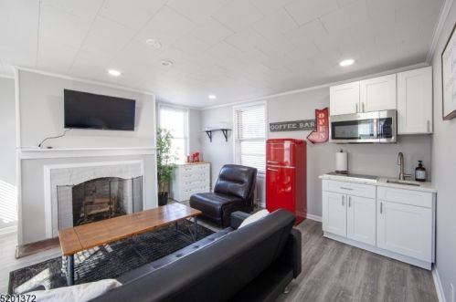 18 Clinton St, Belleville NJ  07109-2414 exterior