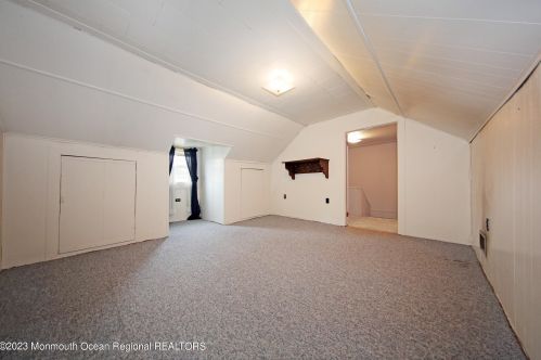 65 Little Silver Pkwy, Little Silver NJ 07739-1118 exterior