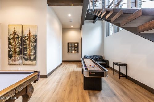 215 White Pne Cyn Rd, Park City UT 84060-6514 exterior