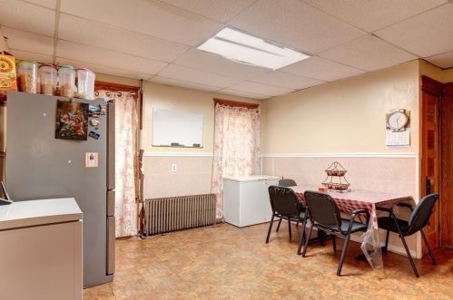 16 Harlow St, Worcester MA 01605-3321 exterior