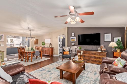 42010 3 St, Phoenix AZ 85086-7300 exterior